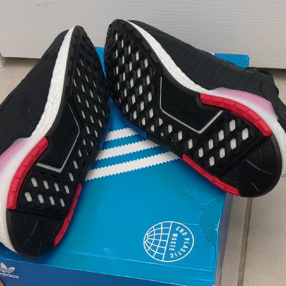 Men\'s Adidas NMD V3 Black Running Sneakers with Red and Blue Highlights main image 5